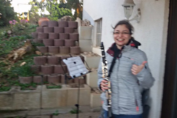Ode an die Freude – Musiker der Grünen Jäger spielen am 22. März 2020 aus den eigenen Fenstern und Gärten