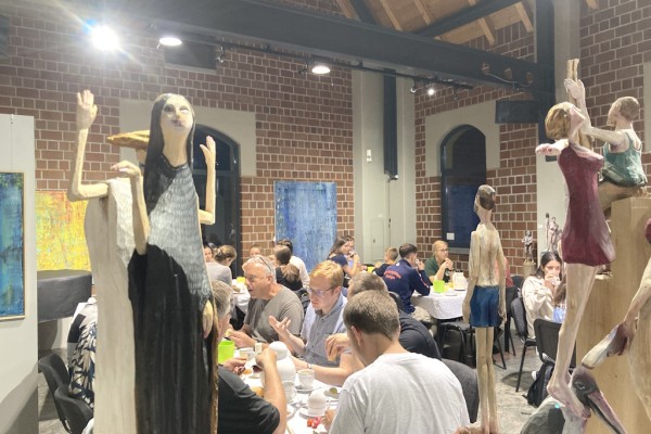 Frühstück der Musikerinnen und Musiker in der art kapella